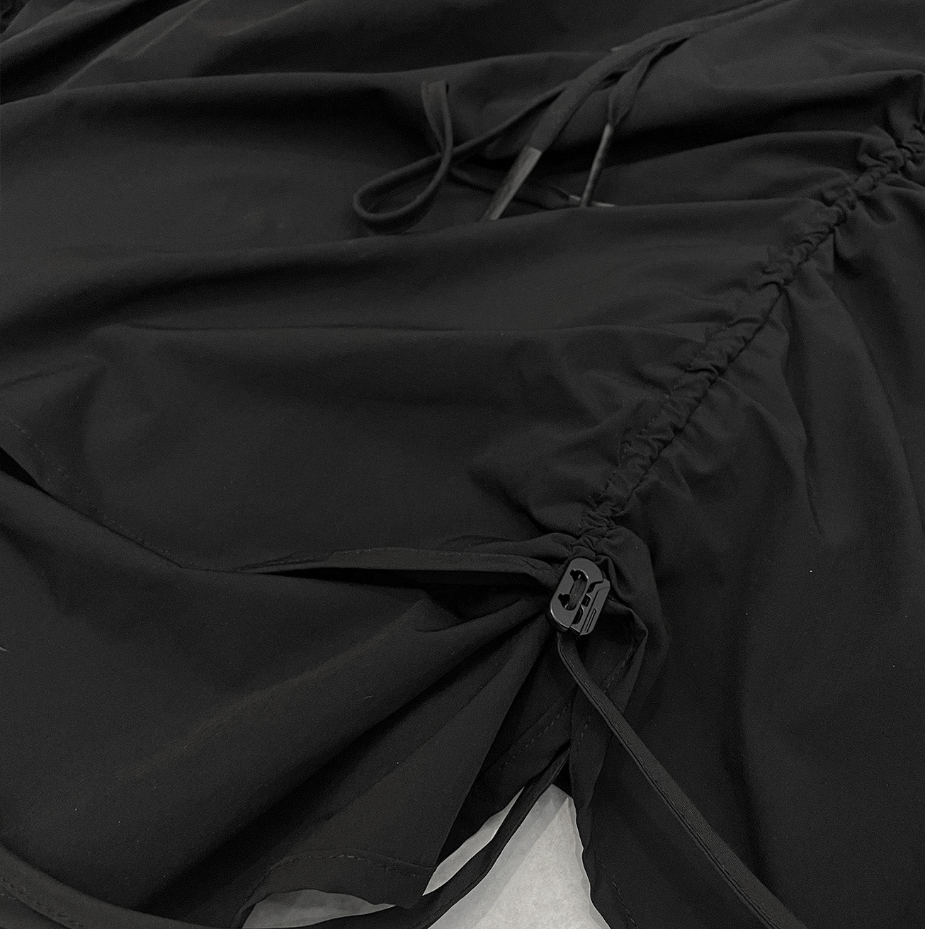 (pre-order) IPA-PC76-BK Irregular three-dimensional rope-cut skirt