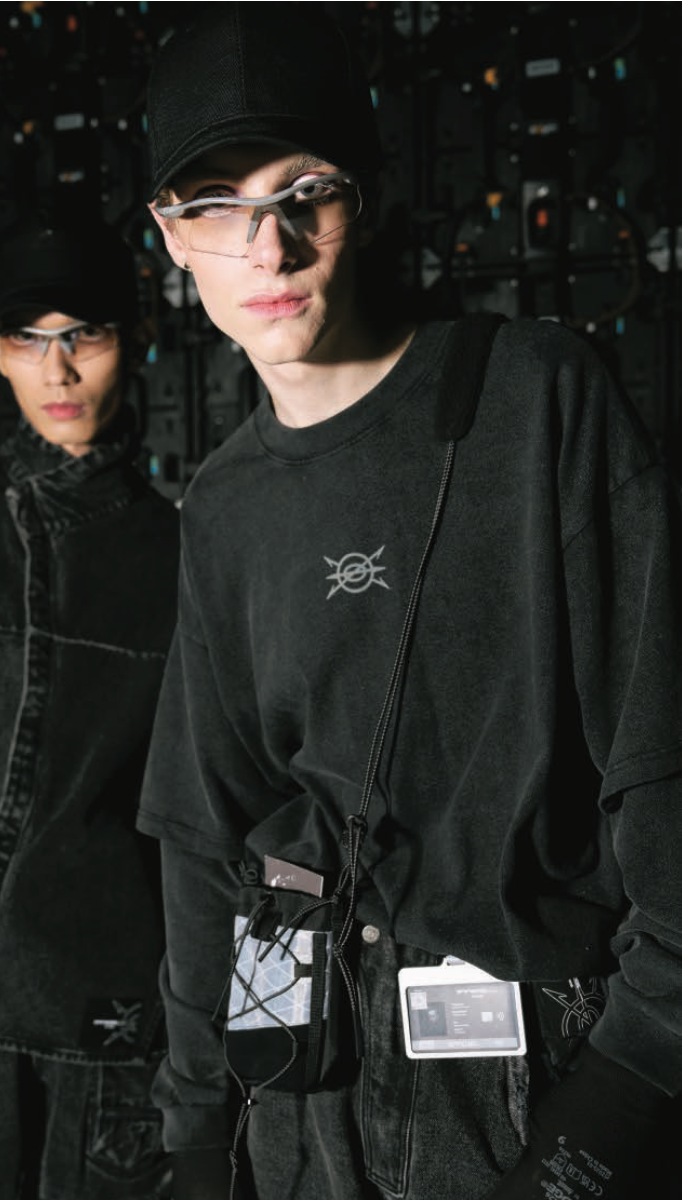 IPA-PC0225-BK-  Wax Shadow Tee